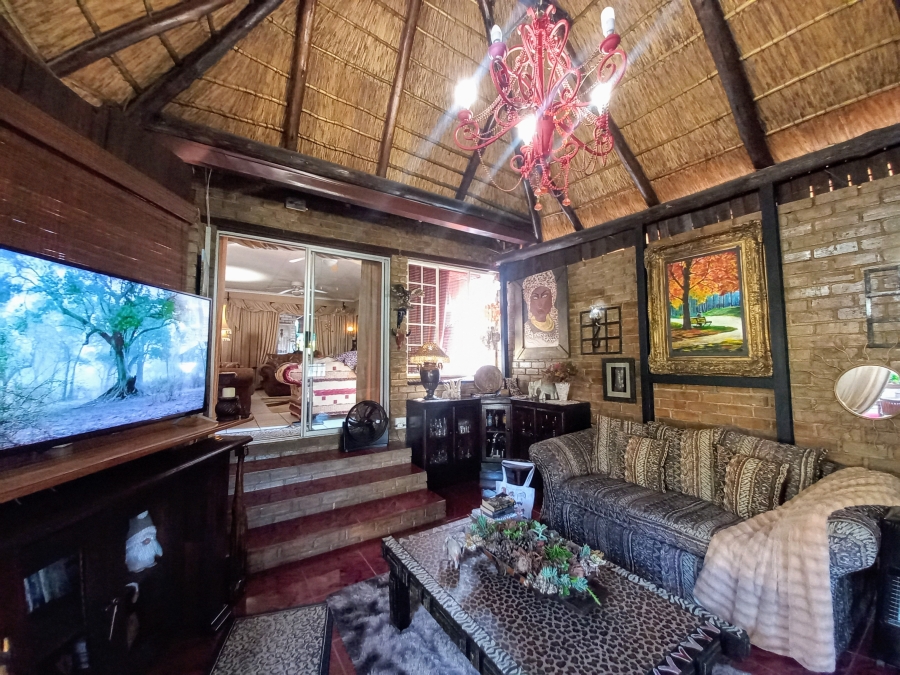 2 Bedroom Property for Sale in Safari Gardens North West